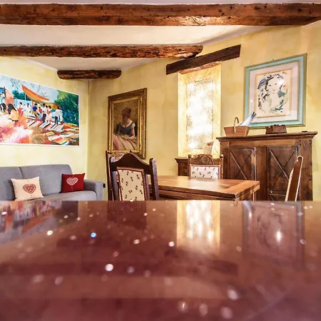Apartament Jolie Maison - In The Heart Of Aosta