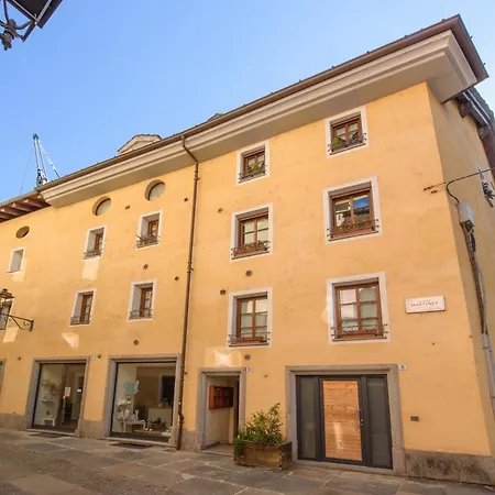 Jolie Maison - In The Heart Of *